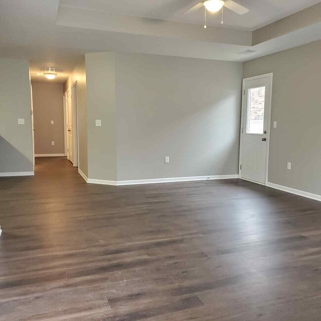 Photo - 897 W Gay St