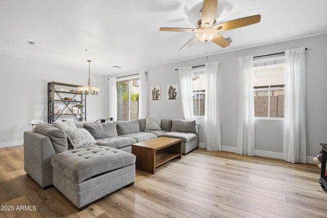 Building Photo - 1255 S Rialto