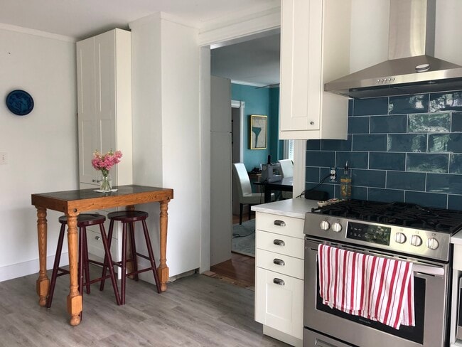 Photo - 14 Bedlow Ave