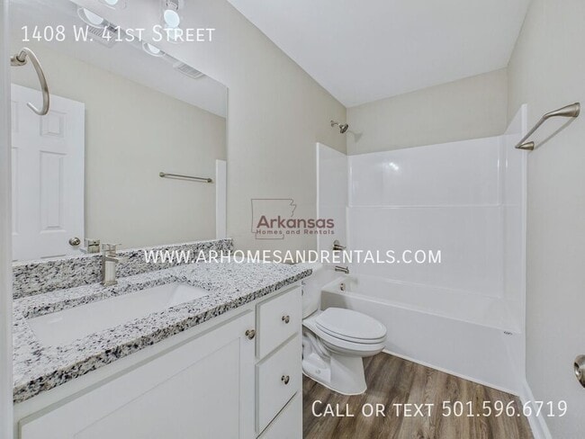 Photo - 1408 W 41st St
