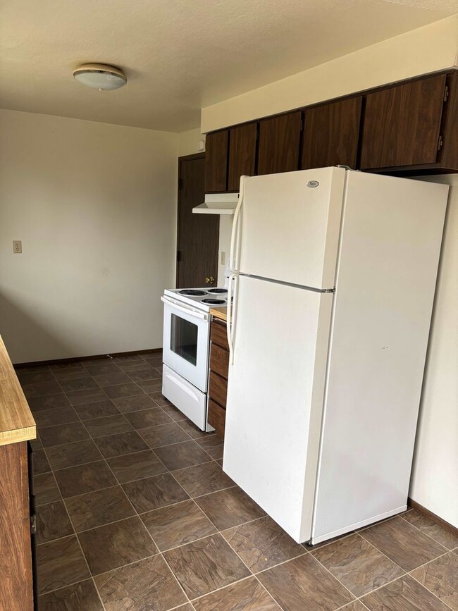 Photo - 312b Unidad 4878 Elderberry Lp