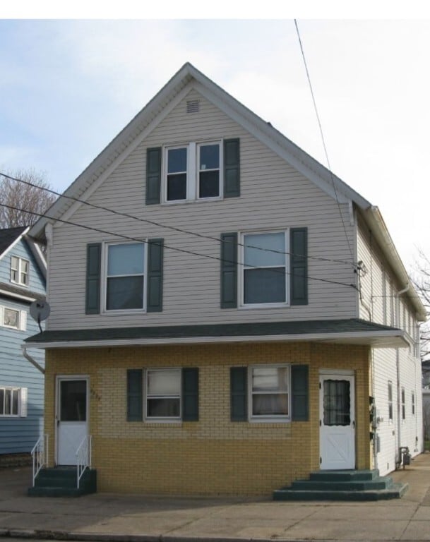 Building Photo - 2225 Poplar St Unit 1