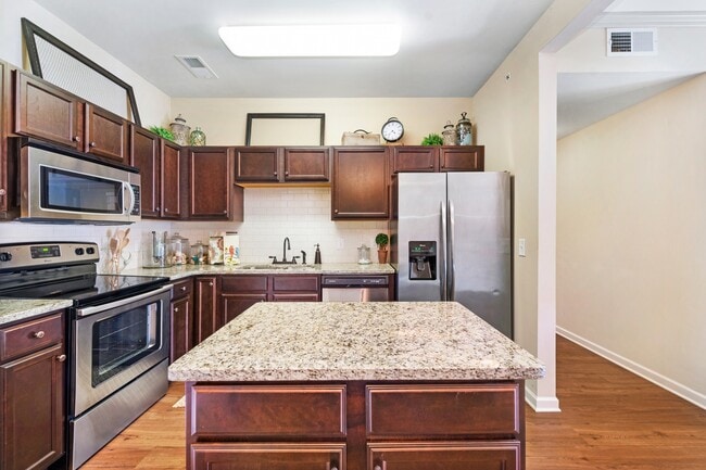 Waverly - 2 camas / 2 baños - 1108 pies cuadrados - Addison at Rossview