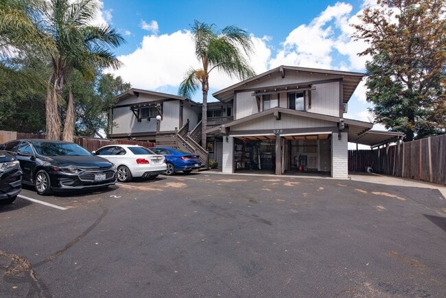 Building Photo - STU526 Unit 2