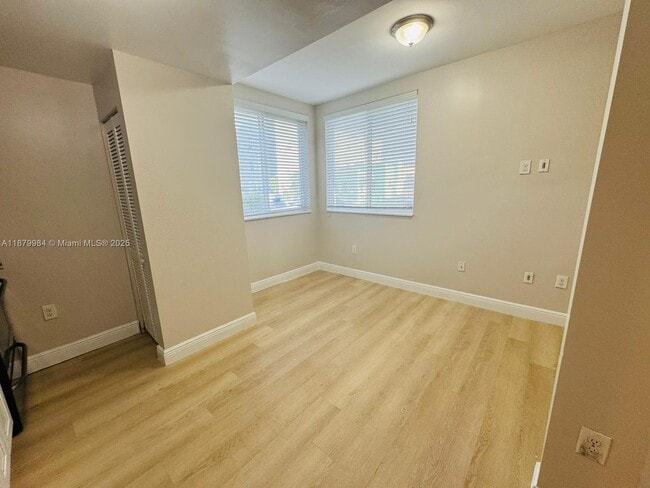 Photo - 1469 SW 5th St Unit 7