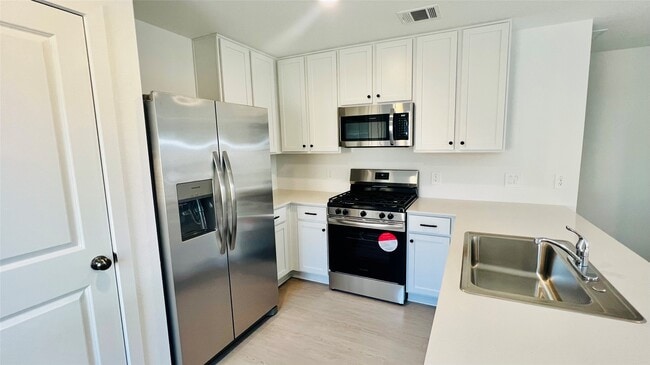 Building Photo - 16602 Trembling Aspen Ln