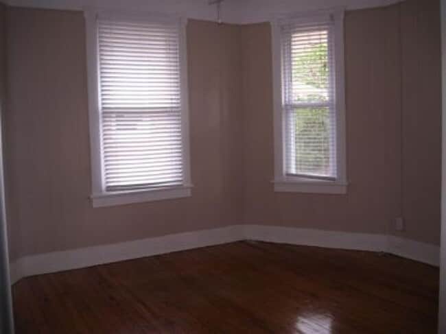 Photo - Olde Shandon duplex