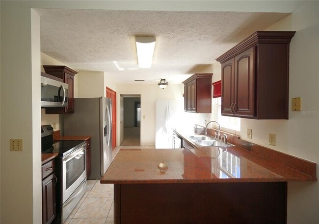 Photo - 6805 S Sheridan Rd