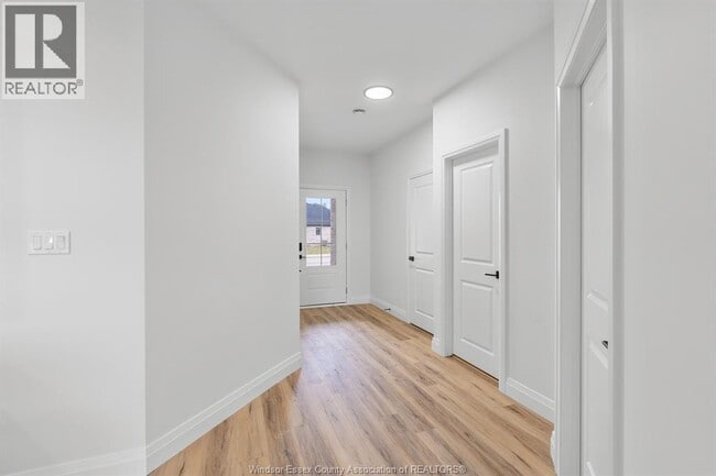 Photo - 156 McLellan Ave