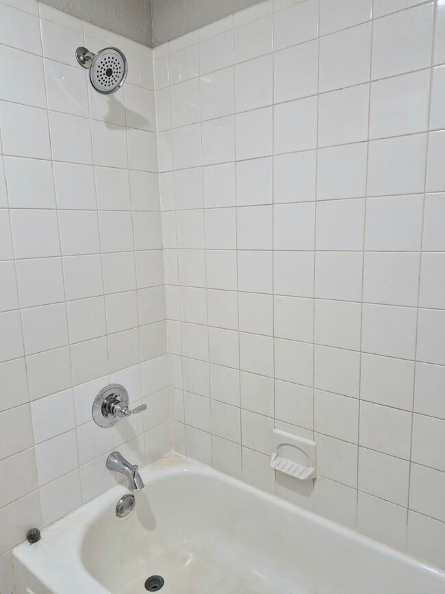 Photo - 2006 Minnie Dr