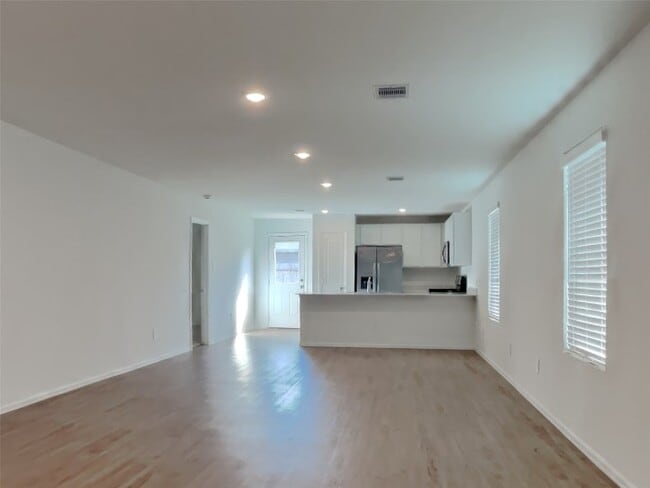 Building Photo - 2842 Via Augusta Dr