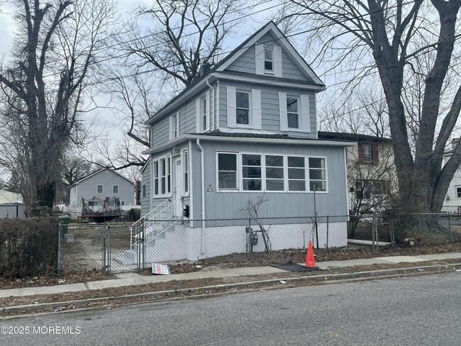 Building Photo - 405 Myrtle Ave Rental