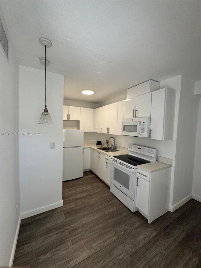 Photo - 1105 NE 119th St Unidad C