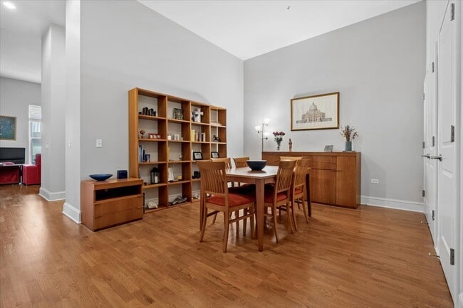Photo - 850 N Lake Shore Dr Unit 408