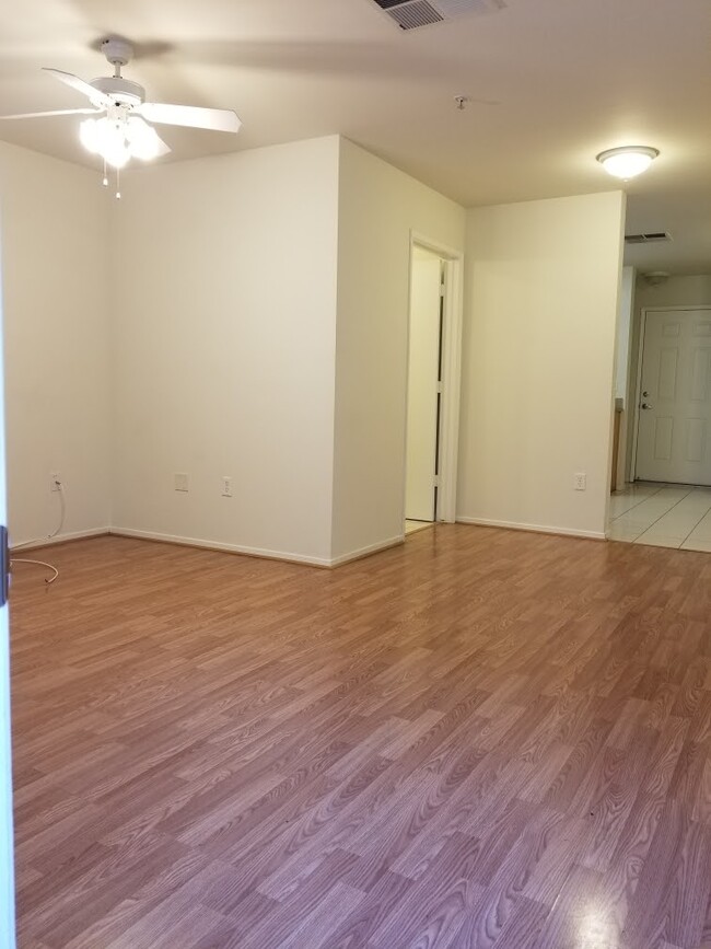Photo - 600 Hosking Ave Unit 17C
