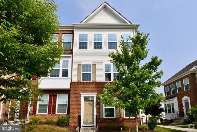 Building Photo - 12853 Clarksburg Square Rd Rental