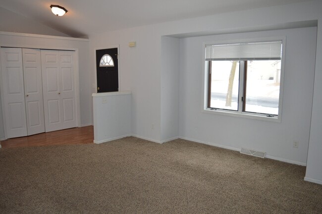 Photo - 605 Ruxton Ridge Dr