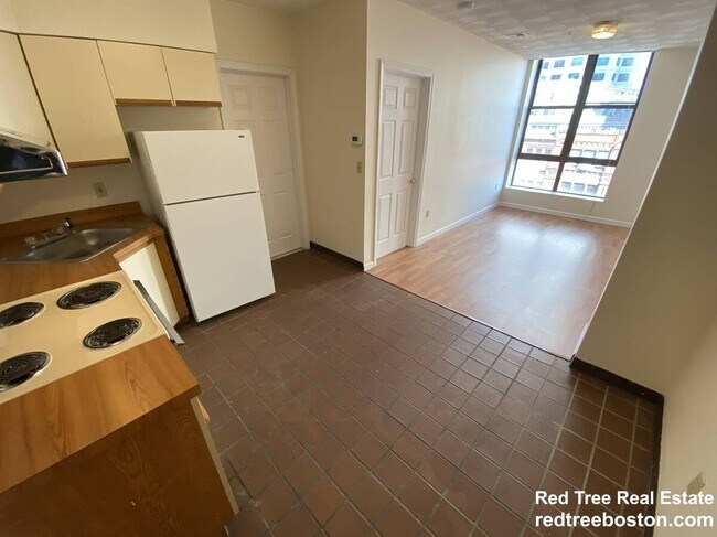 Photo - 81 Essex St Unidad 84