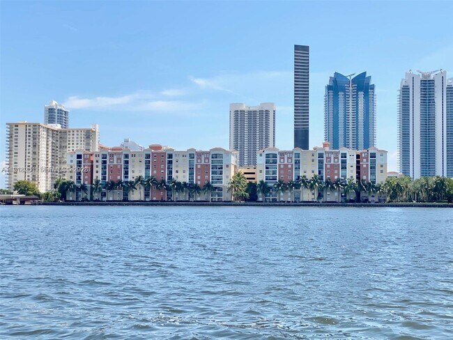 Building Photo - 17100 N Bay Rd Unit 1604