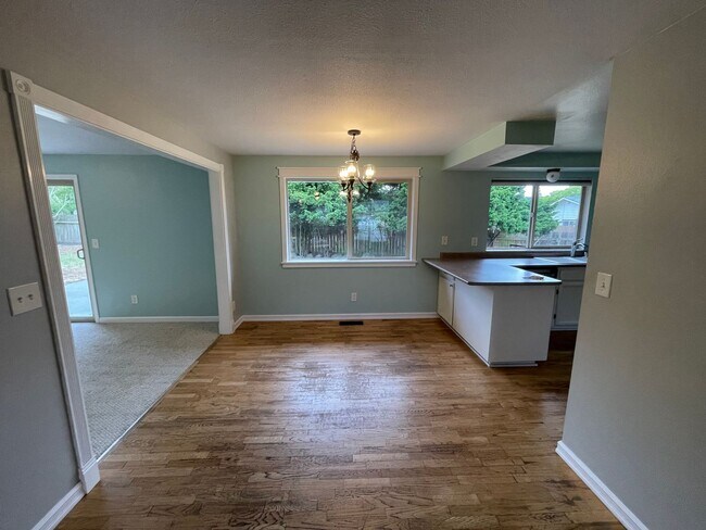 Photo - ***PENDING APPLICATION***Convenient 3-Bedroom Home Near NAS Whidbey Island with Garage Parking
