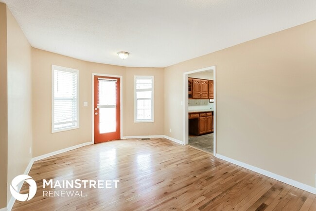 Photo - 421 Hithergreen Dr