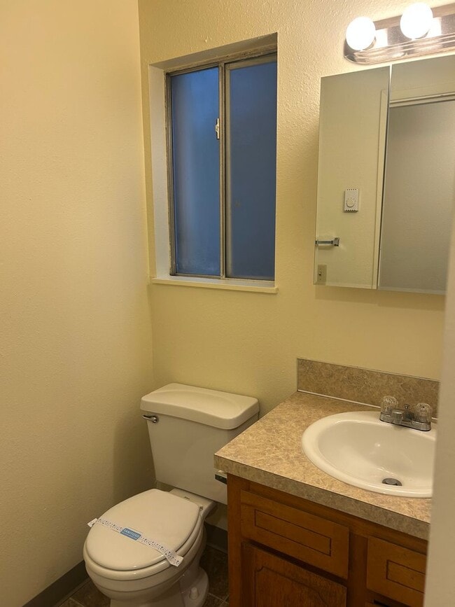 Photo - (749) Jackson Square - 2 Bedroom  / 1.5 Ba... Unit 034