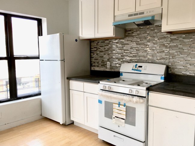 Photo - 1678 Nostrand Ave