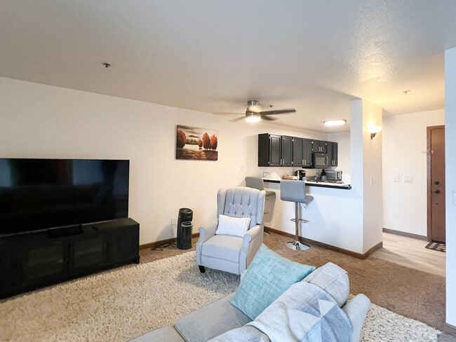 Photo - 1170 Denali St