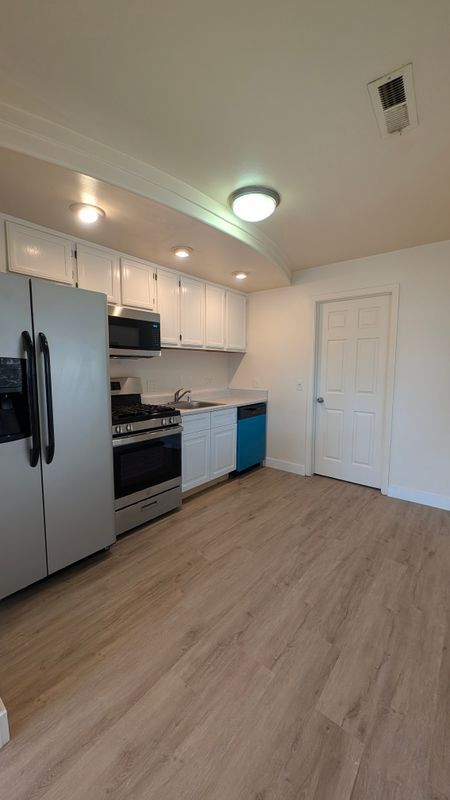 Photo - 950 Folsom Ave