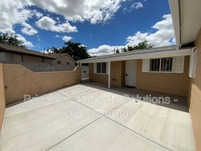Photo - 12700 Mountain Rd NE