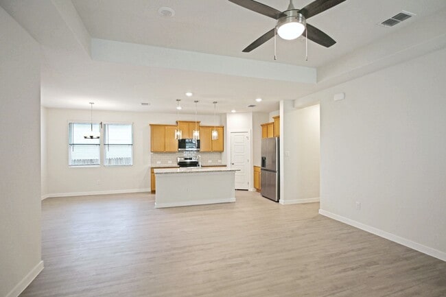 Photo - 2943 Angelou St