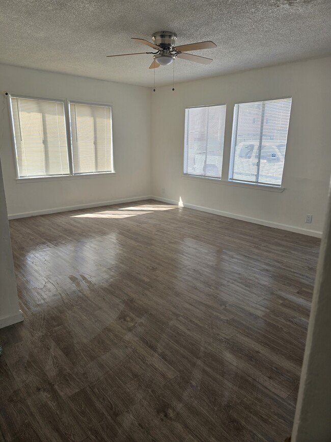 Photo - 10210 S Main St Unit 10210 S Main st