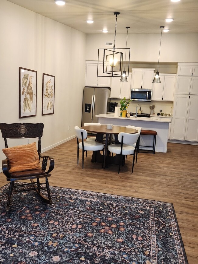 Photo - 812 7th St SW Unidad A