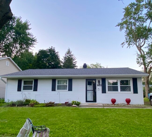 Casa del frente - 1411 Melbourne Dr