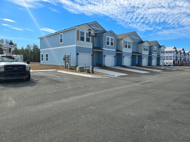 Photo - 190 Turpentine Dr