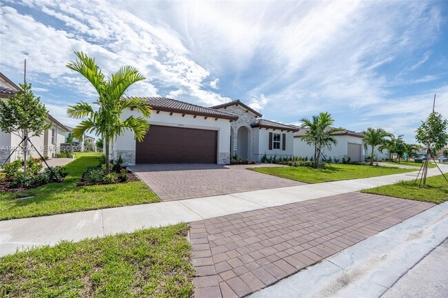 Photo - 2485 SE 29th St