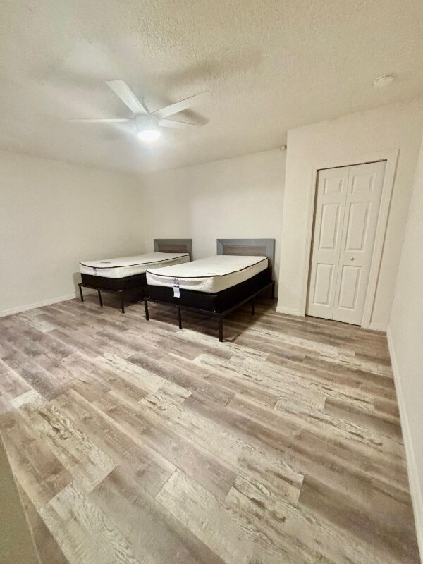 Photo - 8130 Rolling Log Dr