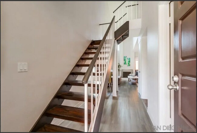 Photo - 623 Beyer Way