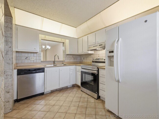 Photo - 2960 SW 22nd Ave Unit 8120