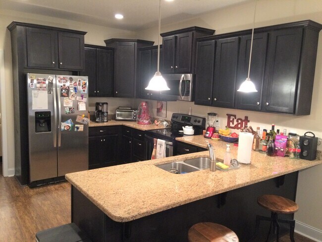 Photo - 112 Ledbury Cove