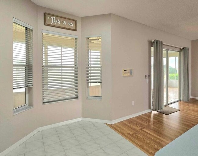 Photo - 7047 Hazeltine Cir