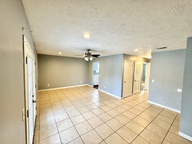 Photo - 2nd Floor - 2 Bedroom, 1 Bath in St. Andrews Area Unidad C