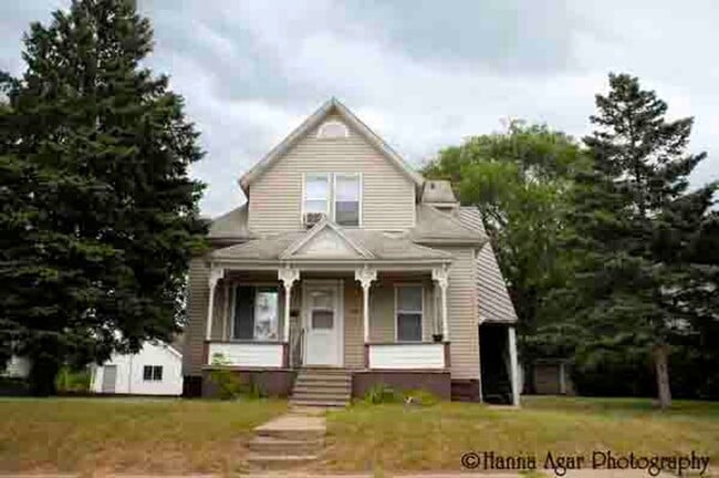 Building Photo - 633-633 1/2 Spring Street Unit 633 1/2 Spring Street