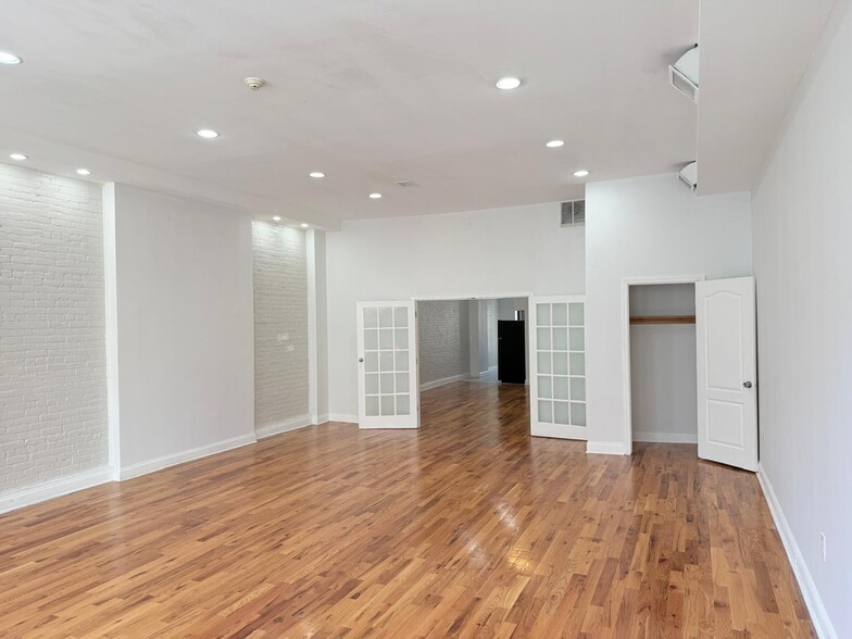Bedroom / Living Room