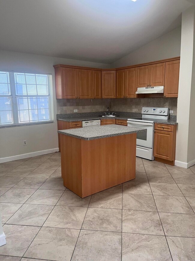 Photo - 845 NW 98th Ave