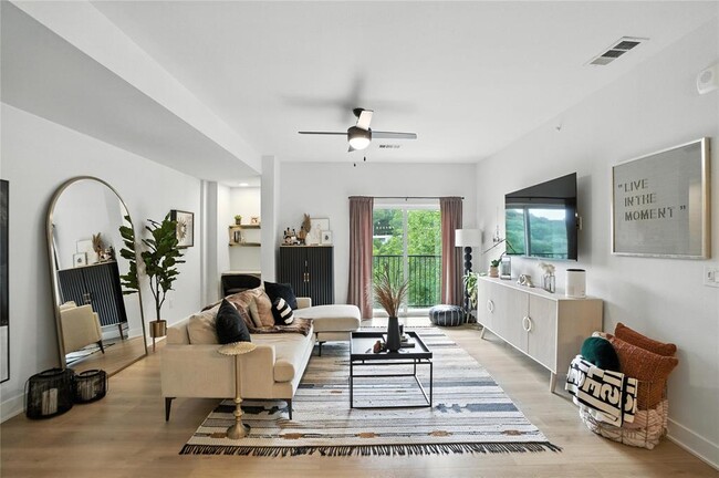 Photo - 2500 Longview St Unidad 111 Rental
