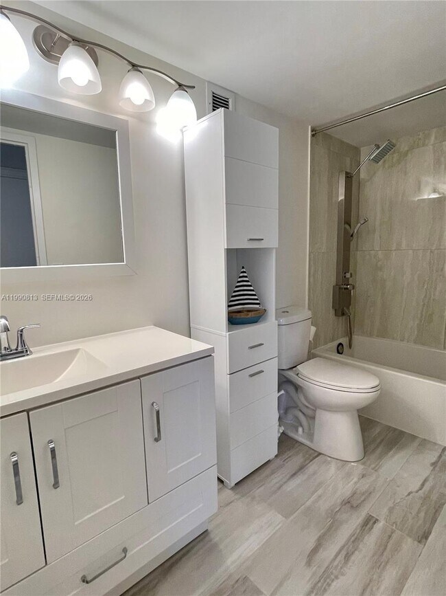 Photo - 2101 Atlantic Shores Blvd Unit 320