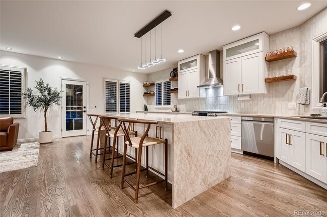 Photo - Extravagant home with lots to offer!