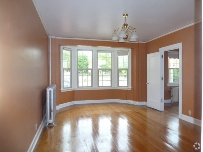Building Photo - 440 N Park Ave Unit 3 Rental
