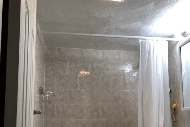 Photo - 1105 Lexington St Unidad 001